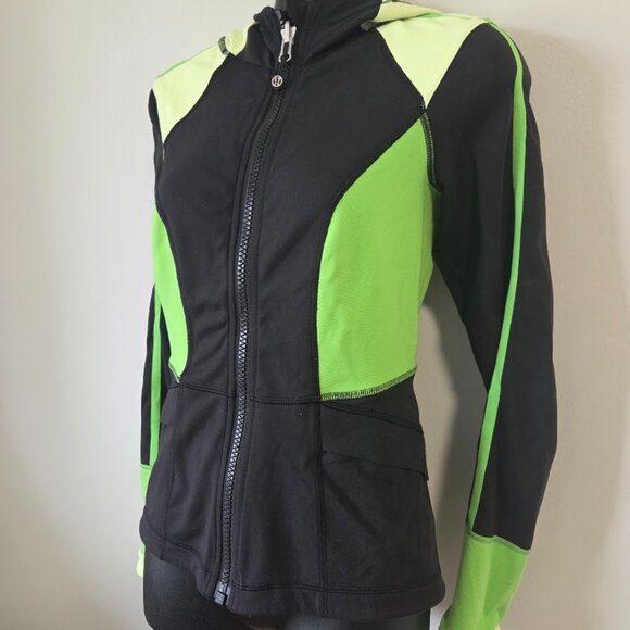Lululemon studio surf jacket black and neon - Picture 7 of 7